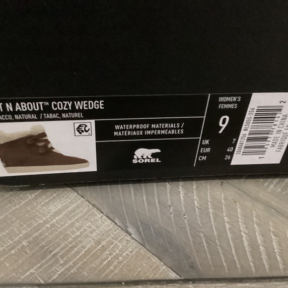 SOREL Out N About Faux Shearling Bootie (Women), size 9 - Picture 7 of 9